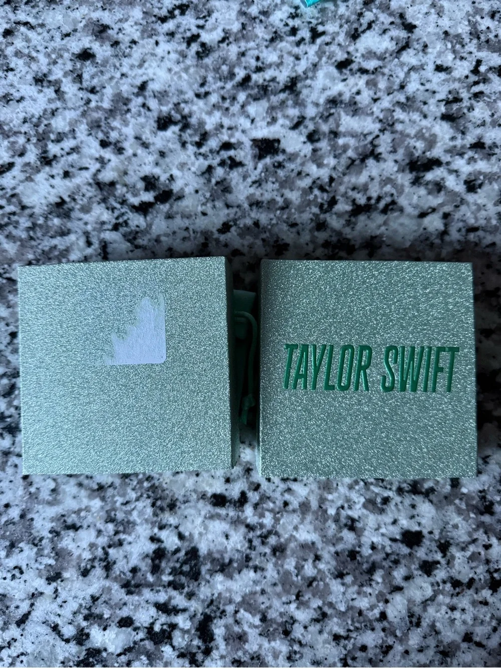 Taylor Swift official ts